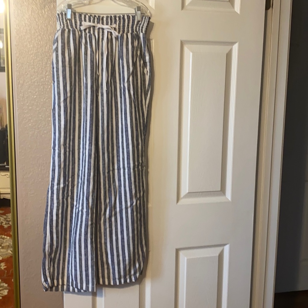 Ladies loose fit pants